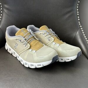 Men’s On Cloud 5 Size 11